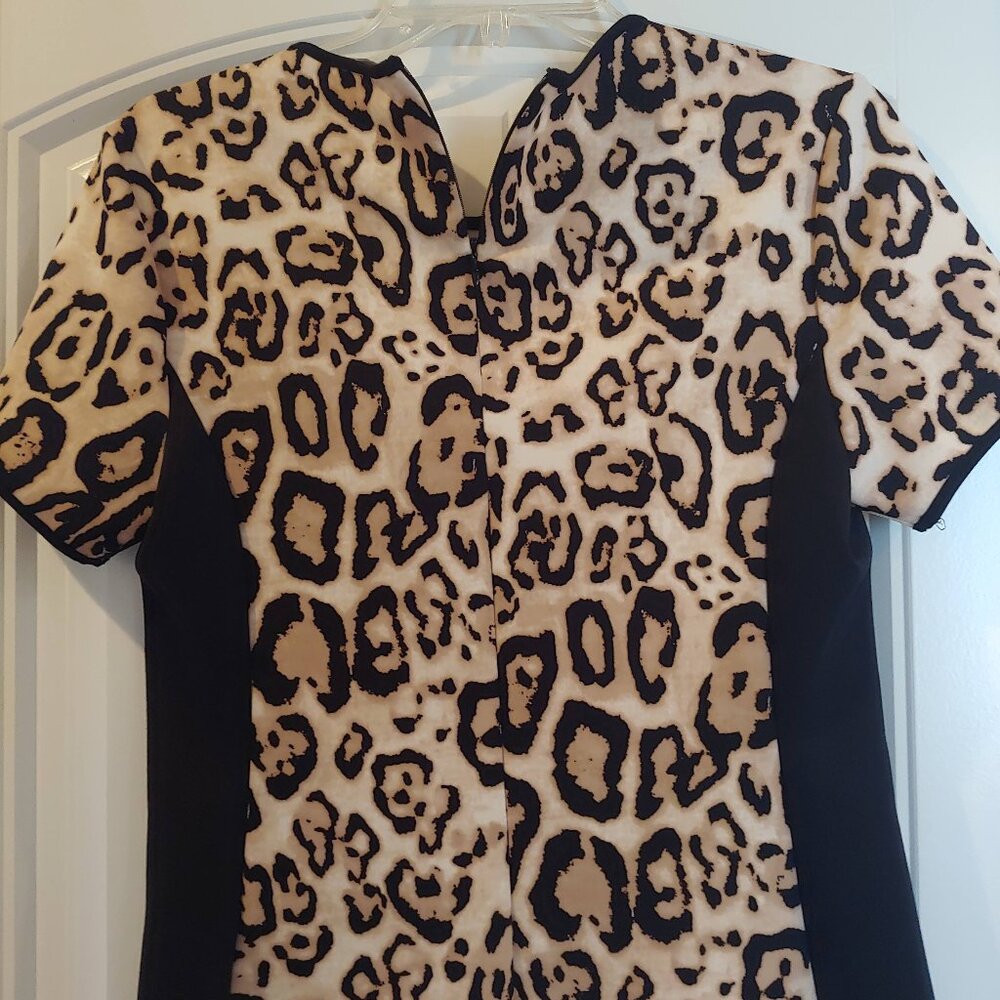 Vince Camuto Leopard Print Top/Shell Size Small - image 3